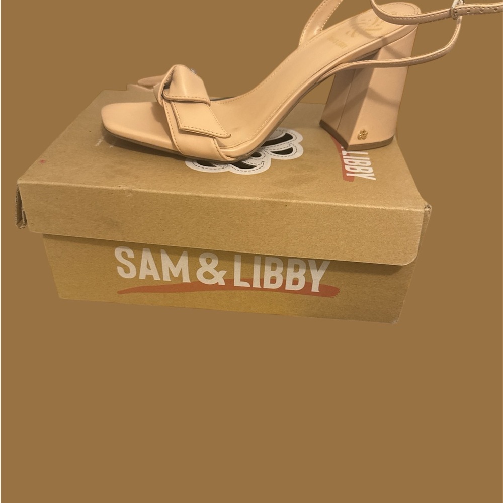 *NEW* Sam & Libby Women's Tan Block Heel Sandals